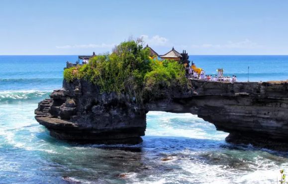 巴厘岛是哪个国家的安全吗？巴厘岛落地签多少钱？